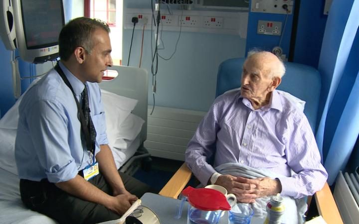 99-летний англичанин стал самым пожилым пациентом в мире, излечившимся от рака