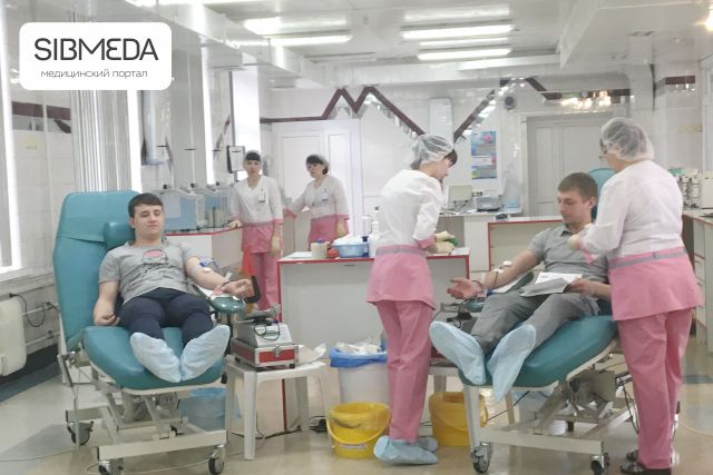 Процедурный зал Центра крови "Сибмеда"